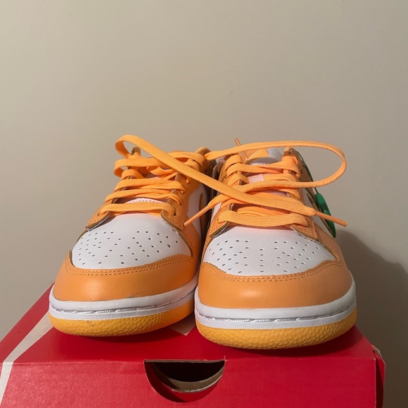 Nike Dunk Low Orange Laser - Picture 4 of 4